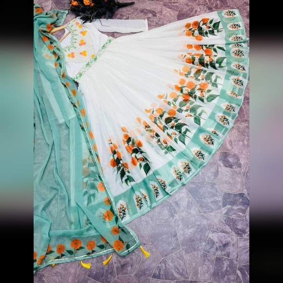 🪔 ANARKALI STYLE GOWN WITH DUPATTA  ( STOLE) - Picture 5 of 8